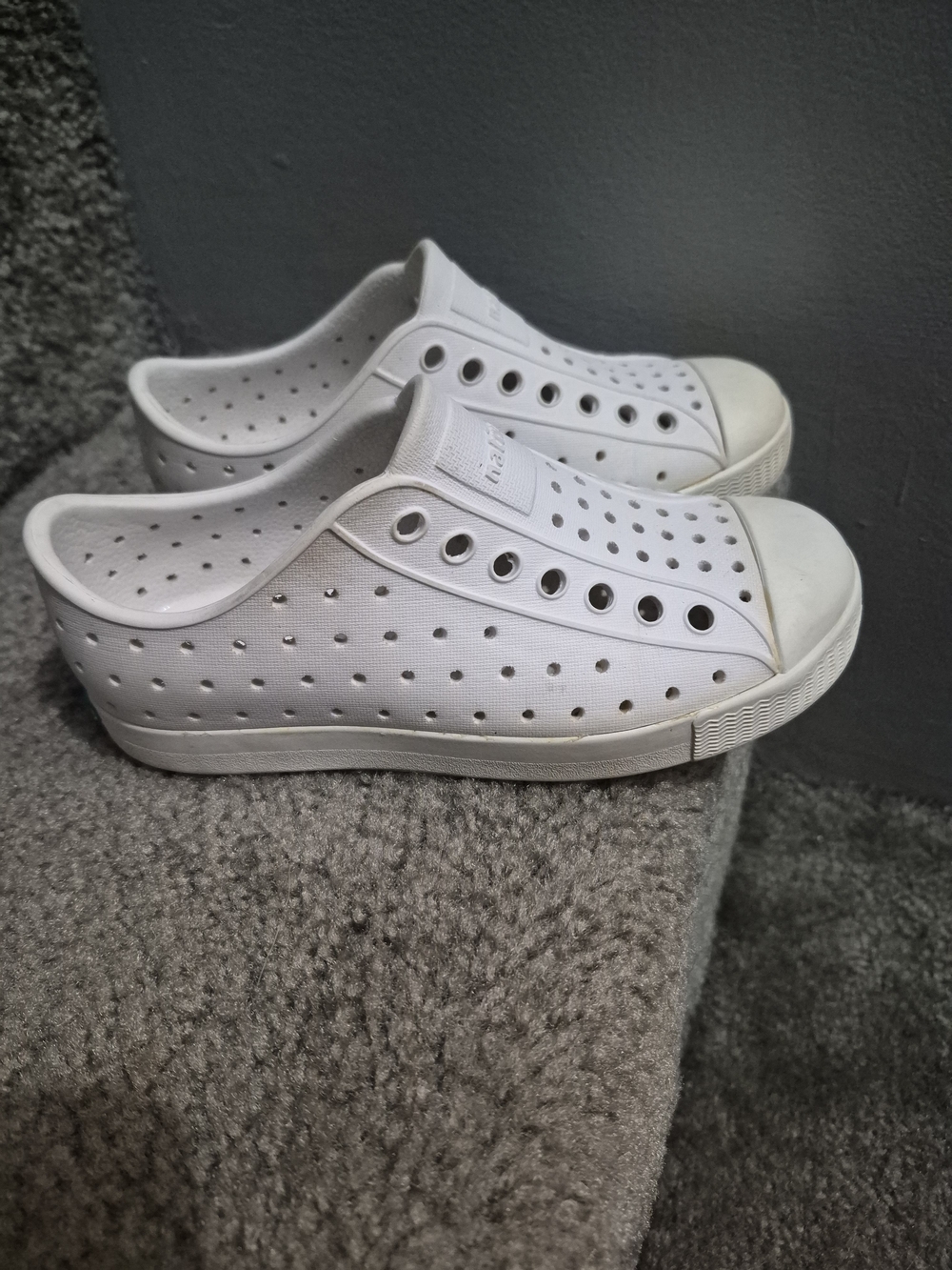 Kids Size C11 preowned NATIVE SHOES